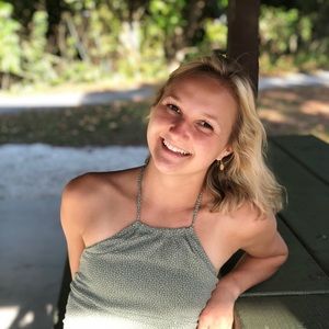 Meet your Posher, Anna